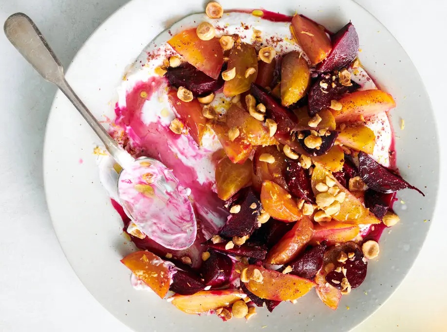  𝐑𝐨𝐚𝐬𝐭𝐞𝐝 𝐁𝐞𝐞𝐭𝐬 𝐖𝐢𝐭𝐡 𝐇𝐚𝐳𝐞𝐥𝐧𝐮𝐭𝐬 & 𝐇𝐨𝐧𝐞𝐲 