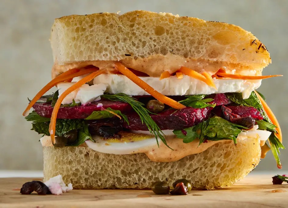  𝐒𝐜𝐮𝐭𝐭𝐥𝐞𝐛𝐮𝐭𝐭 – 𝐓𝐚𝐧𝐠𝐲 & 𝐂𝐨𝐥𝐨𝐫𝐟𝐮𝐥 𝐒𝐚𝐧𝐝𝐰𝐢𝐜𝐡 