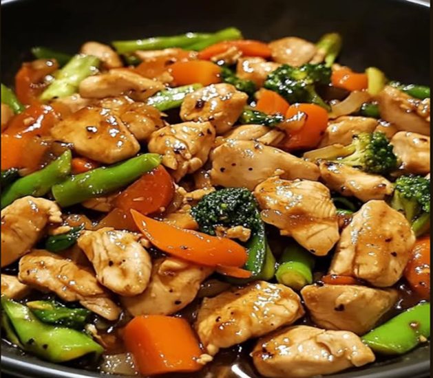Glazed Garlic Chicken Stir Fry with Crisp Veggies