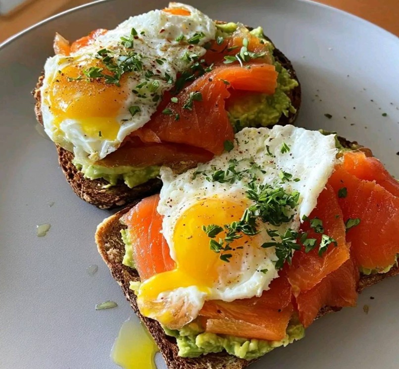 Smoked Salmon & Egg Avocado Toast