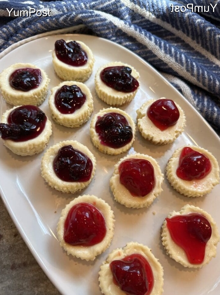 Easy Keto Recipe: MINI BLUEBERRY CHEESECAKES